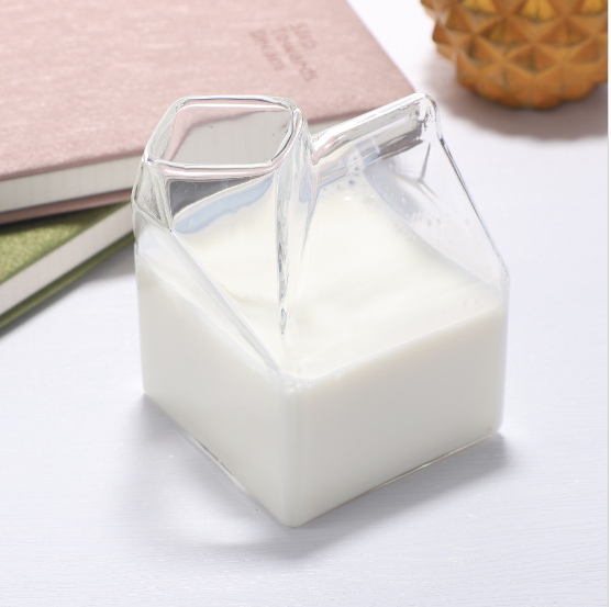 Najpiękniejsze napoje wykonane z przezroczystych szklanych filiżanek